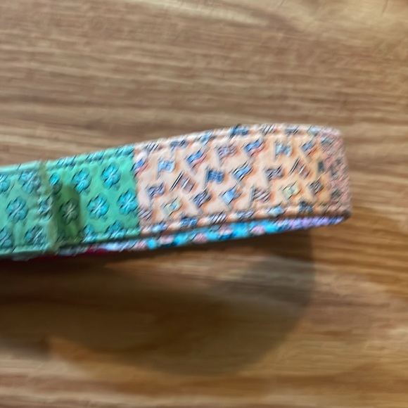 VINEYARD VINES sz M patchwork style belt with silver D-ring closure - Picture 3 of 12